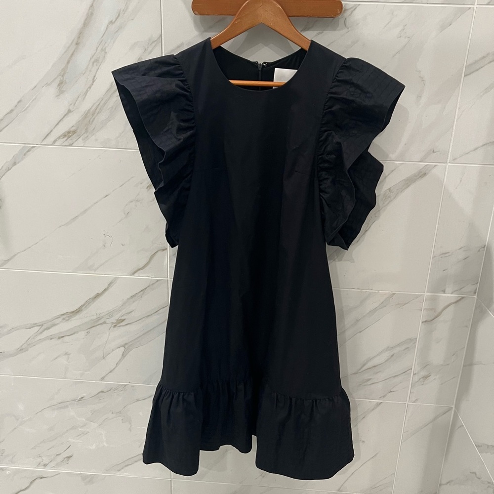 Elegant Black Ruffle Sleeve Dress - Picture 2 of 6